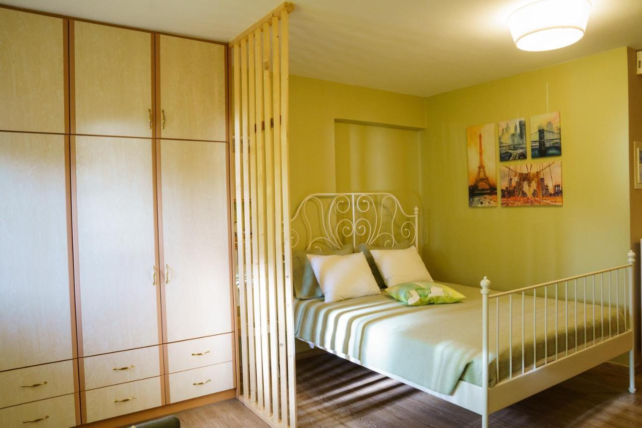 Yiannis Apartments 1 อิโออันนินา ภายนอก รูปภาพ