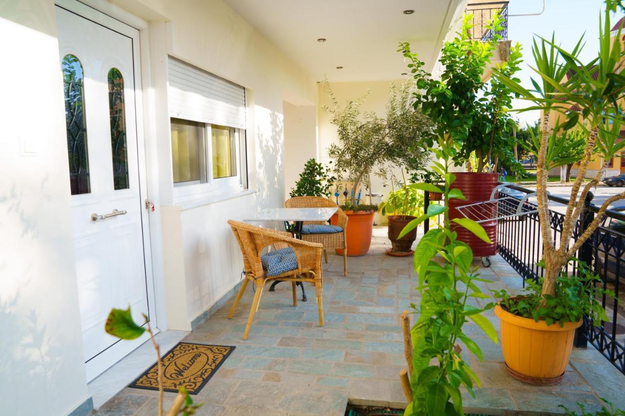 Yiannis Apartments 1 อิโออันนินา ภายนอก รูปภาพ